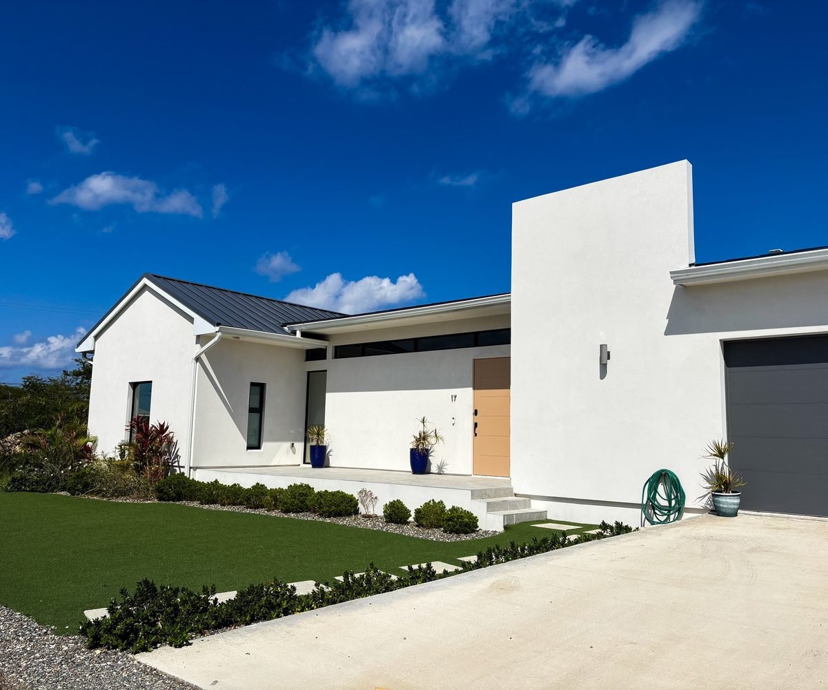 J&R-built modern residence, street view